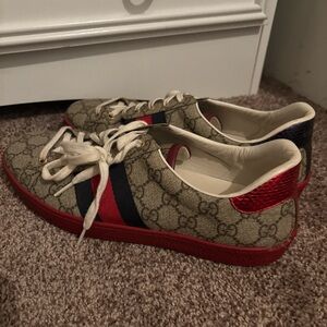 Gucci low tops